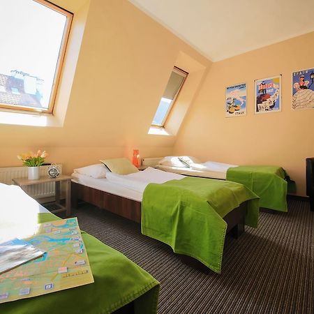 Glow Hostel Βρότσλαβ Εξωτερικό φωτογραφία