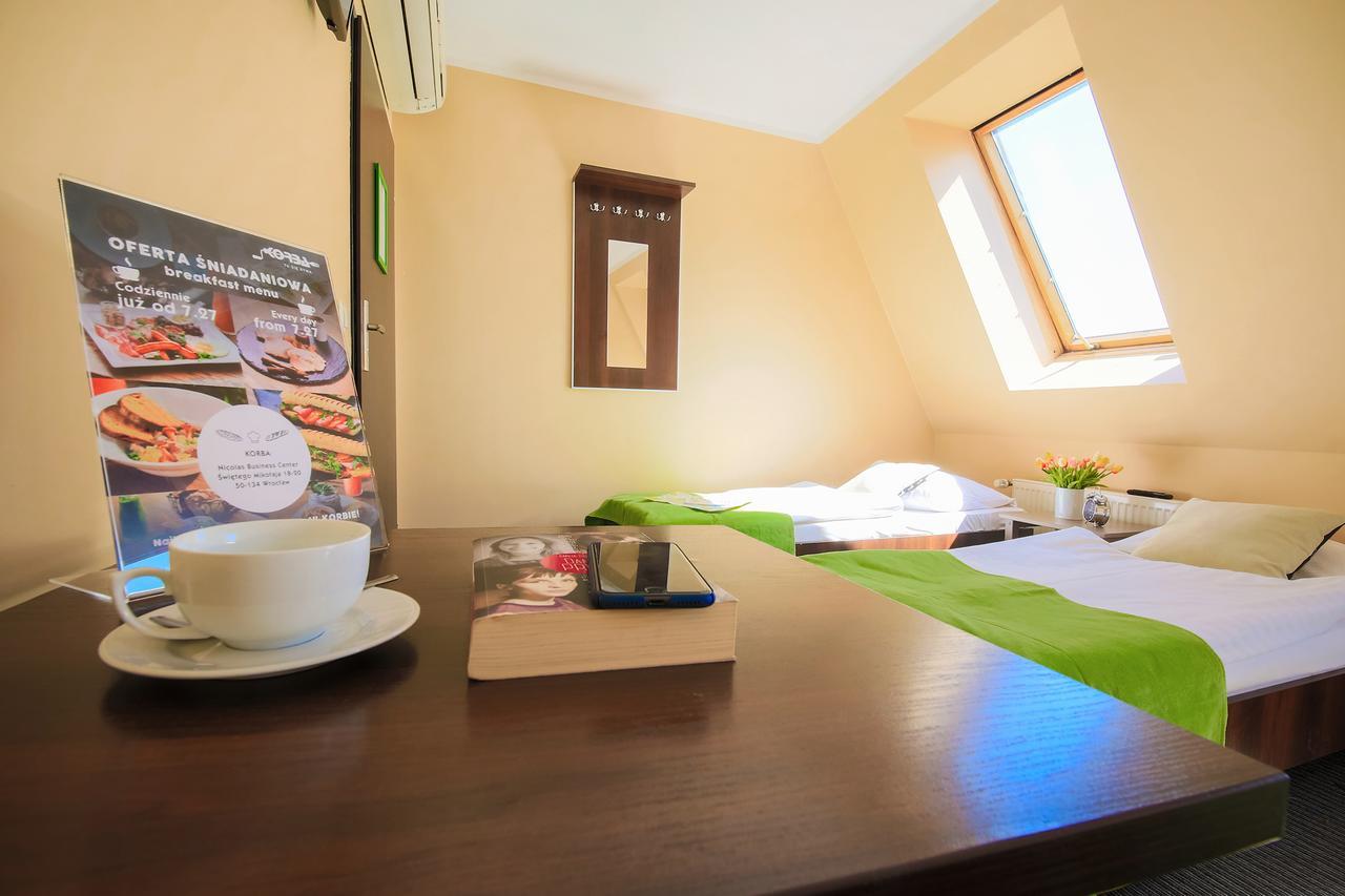 Glow Hostel Βρότσλαβ Εξωτερικό φωτογραφία