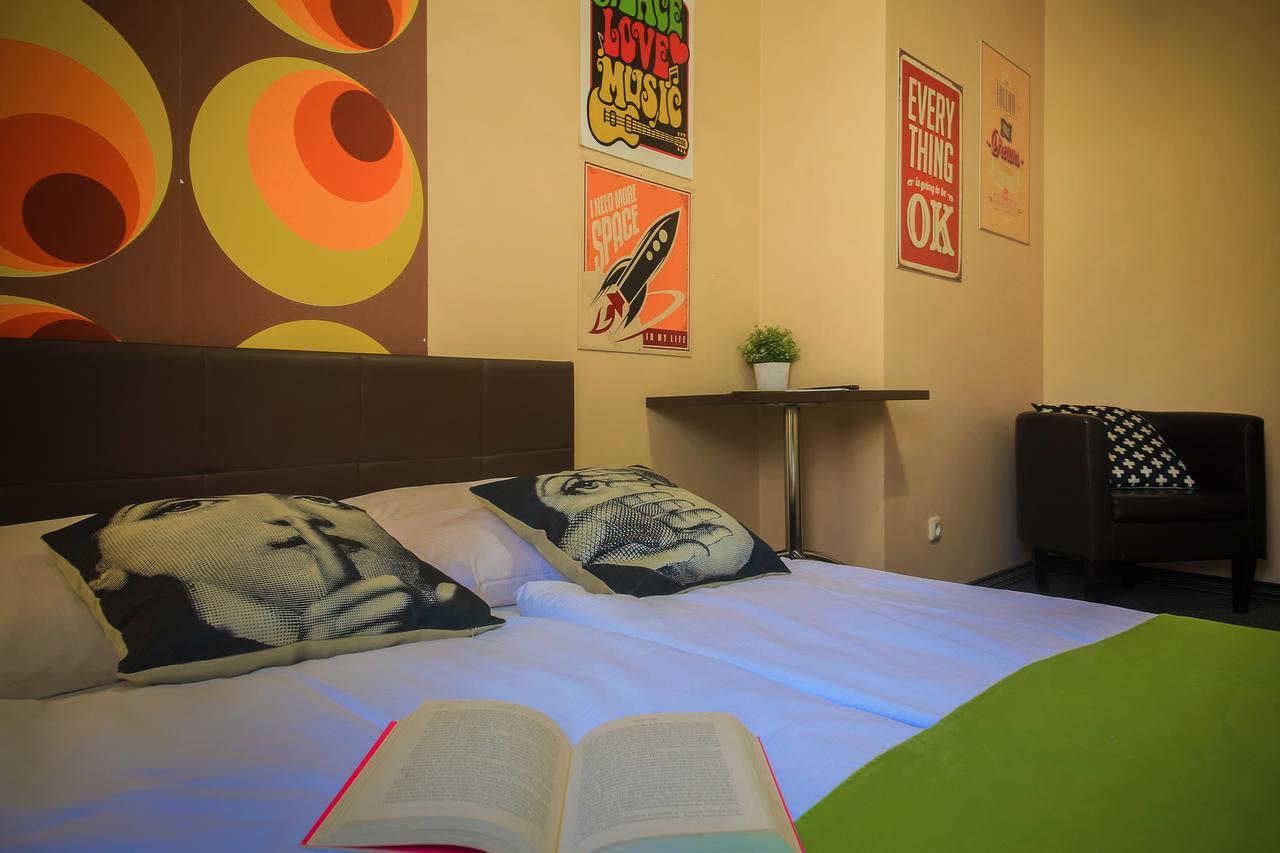 Glow Hostel Βρότσλαβ Εξωτερικό φωτογραφία
