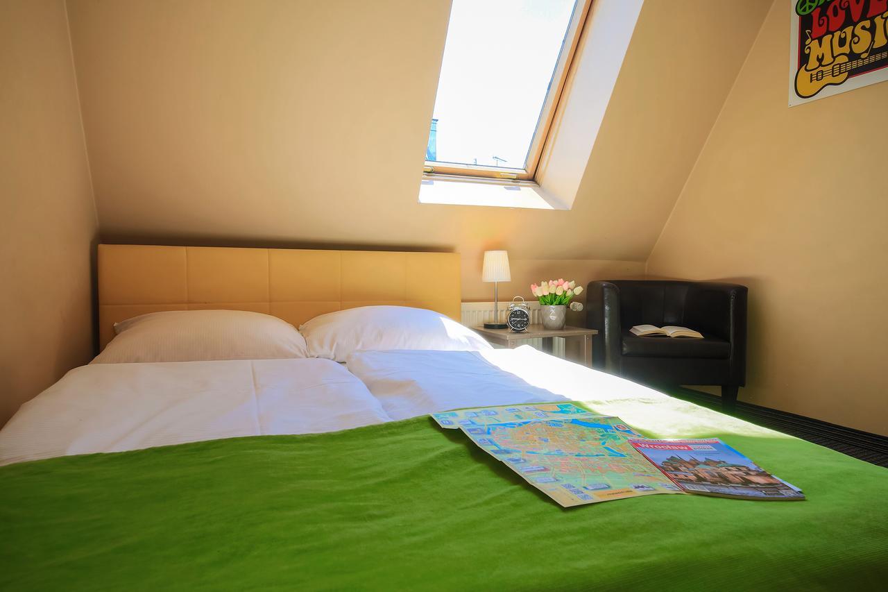 Glow Hostel Βρότσλαβ Εξωτερικό φωτογραφία