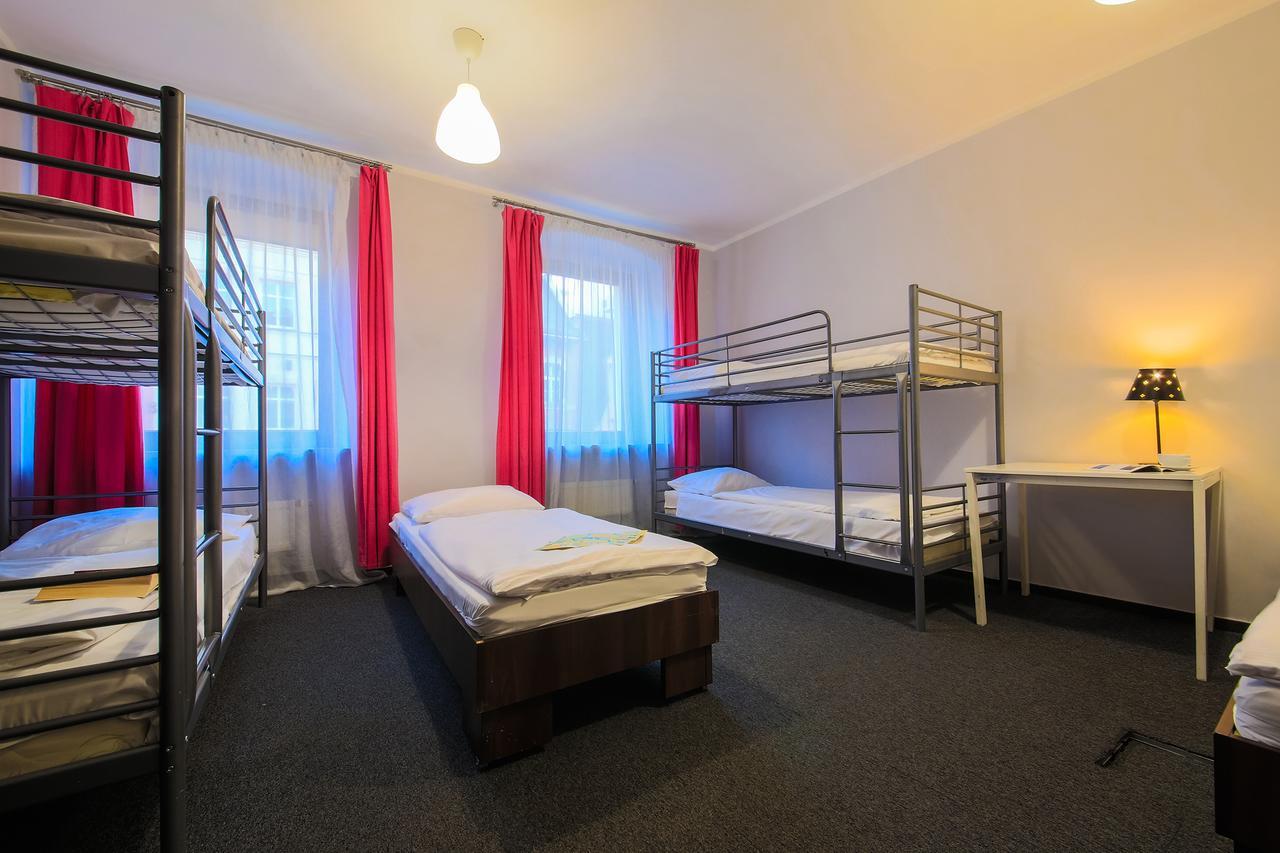 Glow Hostel Βρότσλαβ Δωμάτιο φωτογραφία