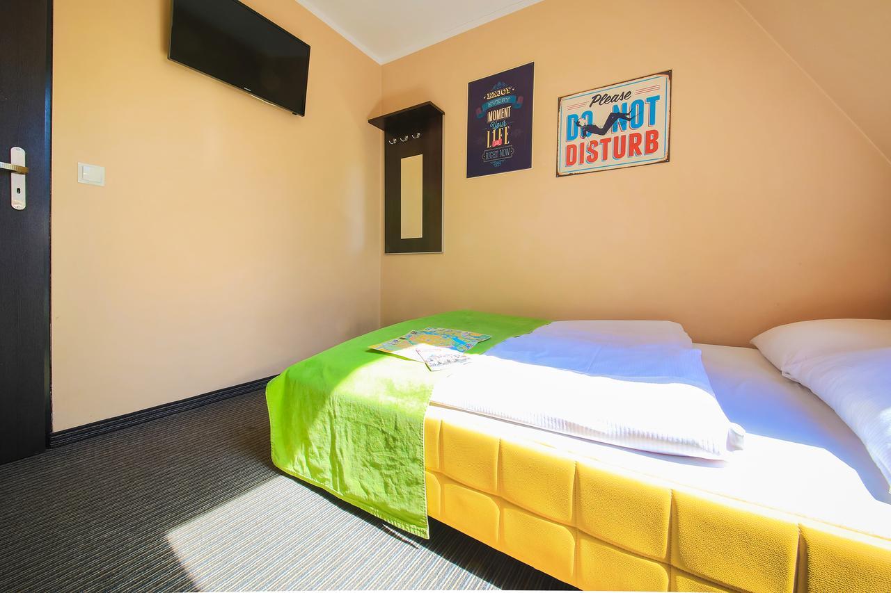 Glow Hostel Βρότσλαβ Εξωτερικό φωτογραφία