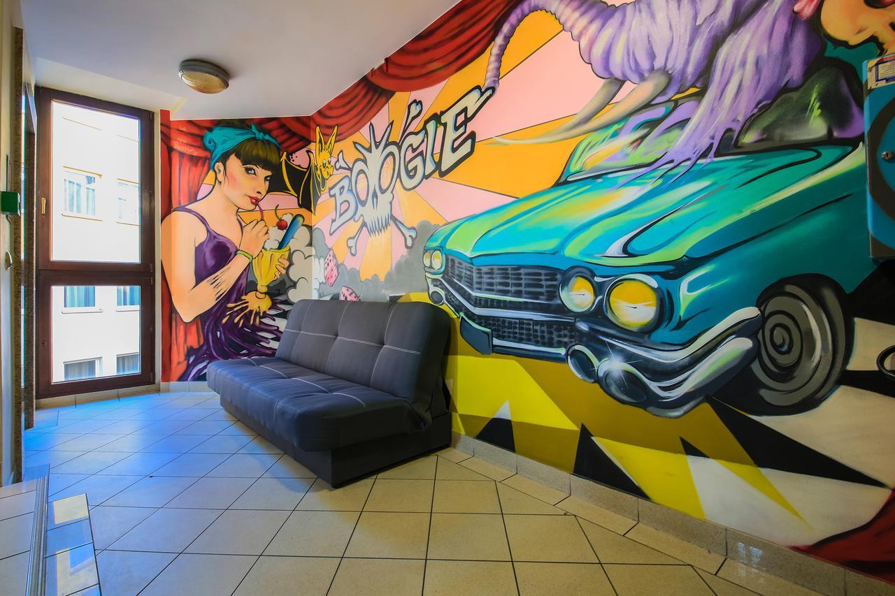 Glow Hostel Βρότσλαβ Εξωτερικό φωτογραφία