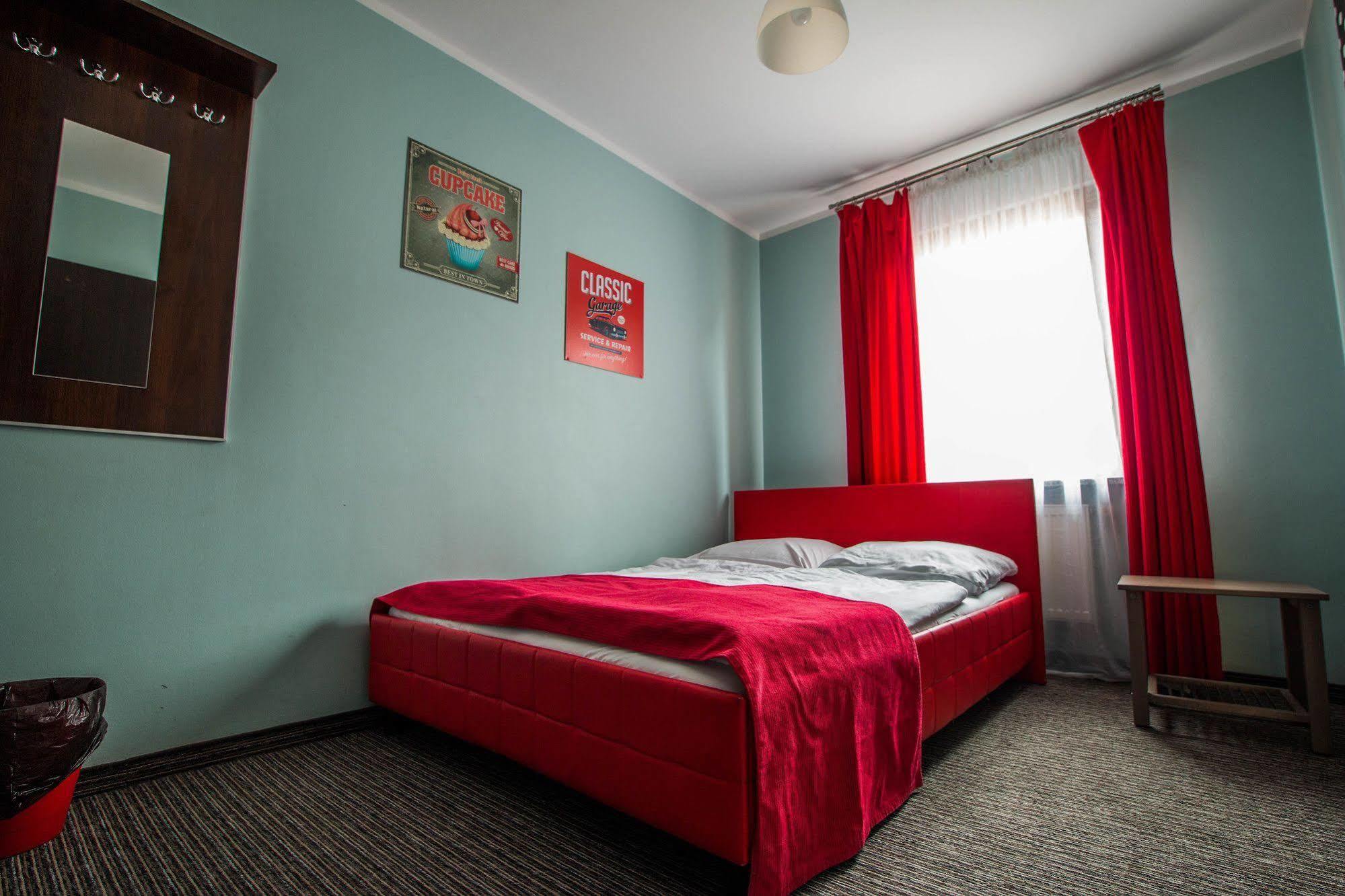 Glow Hostel Βρότσλαβ Εξωτερικό φωτογραφία