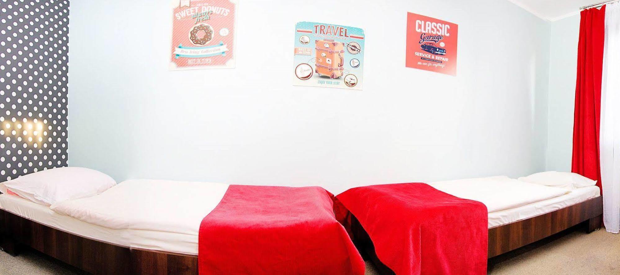 Glow Hostel Βρότσλαβ Εξωτερικό φωτογραφία